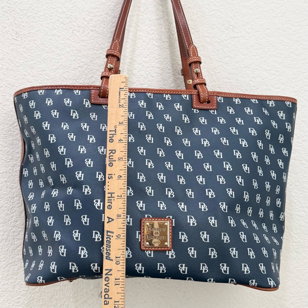 Dooney & Bourke Gretta Leisure Signature Monogram Navy Coated Canvas Large Tote - Picture 8 of 16